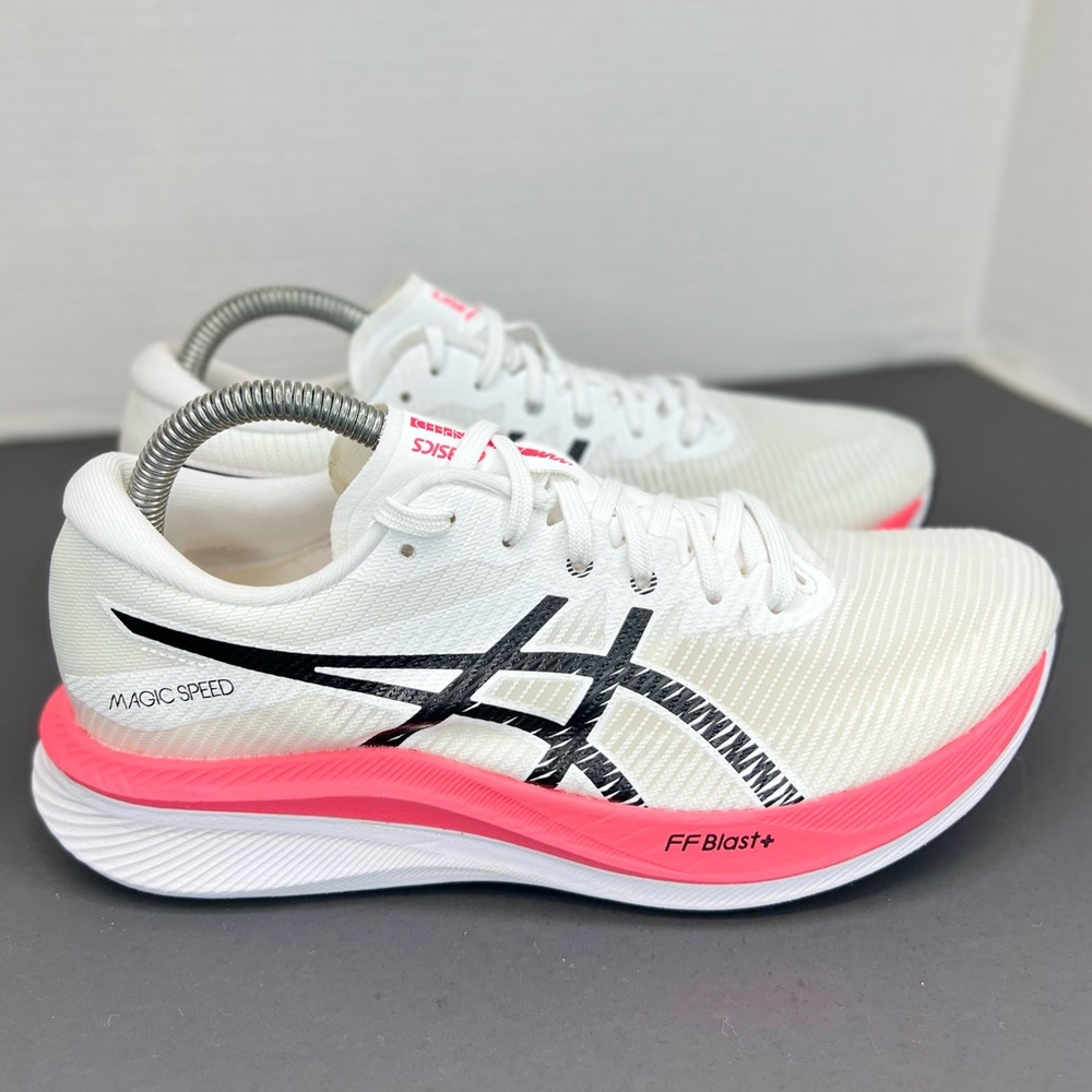 Asics Magic Speed 3 Womens Running Shoes White/Black/Pink Sz 9 1012B518-100 XLNT - Picture 2 of 16